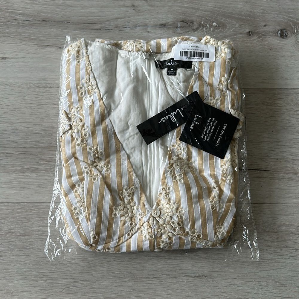 Lulus Sunny Crush Striped Embroidered Mini Dress Beige/Ivory M NWT IN PACKAGE - Picture 11 of 11